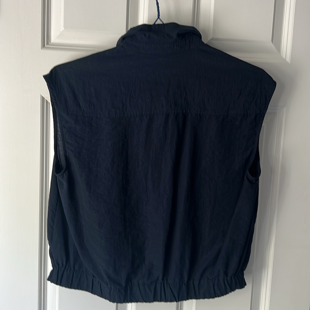 Old Navy Dark Blue Sleeveless Linen Blend Twist Hem Button-Up Shirt - Picture 5 of 6